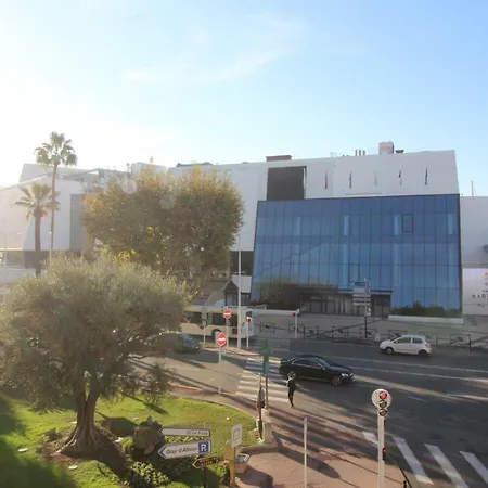 Conseil Immo, Pedestrian Street Balcony Hoche Area -odon- Apartamento *